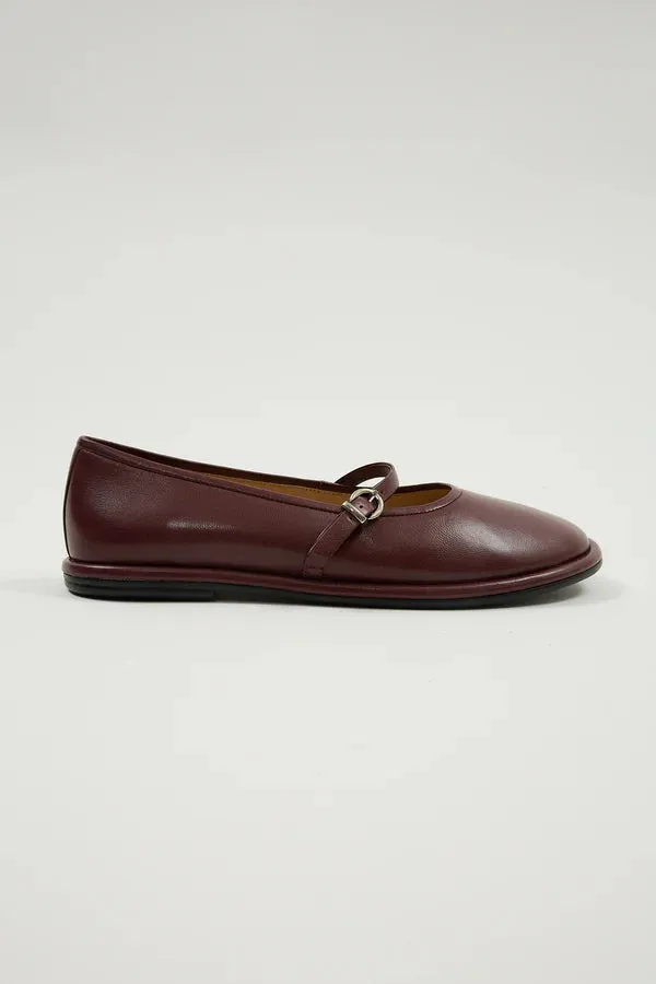 Andrea Wine   Leda Black