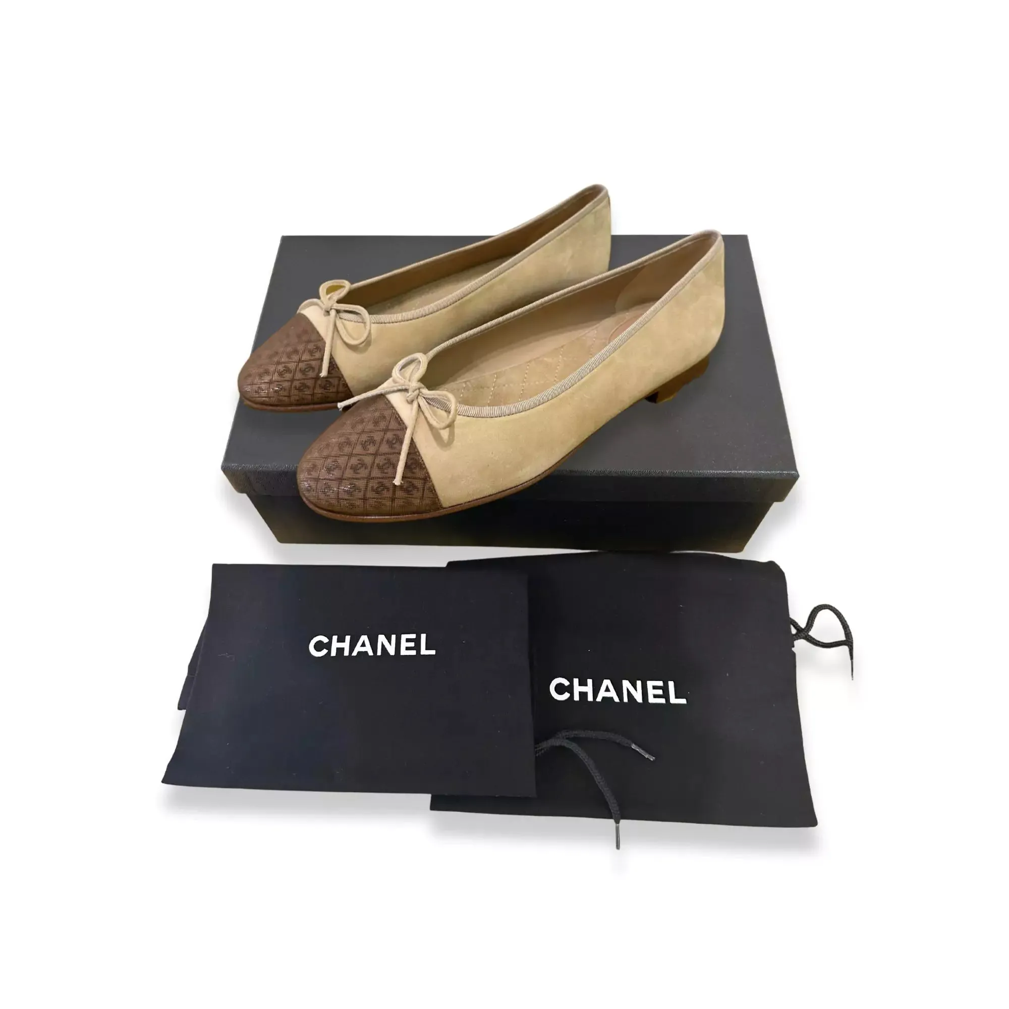 CHANEL BEIGE SUEDE LEATHER BALLET FLATS