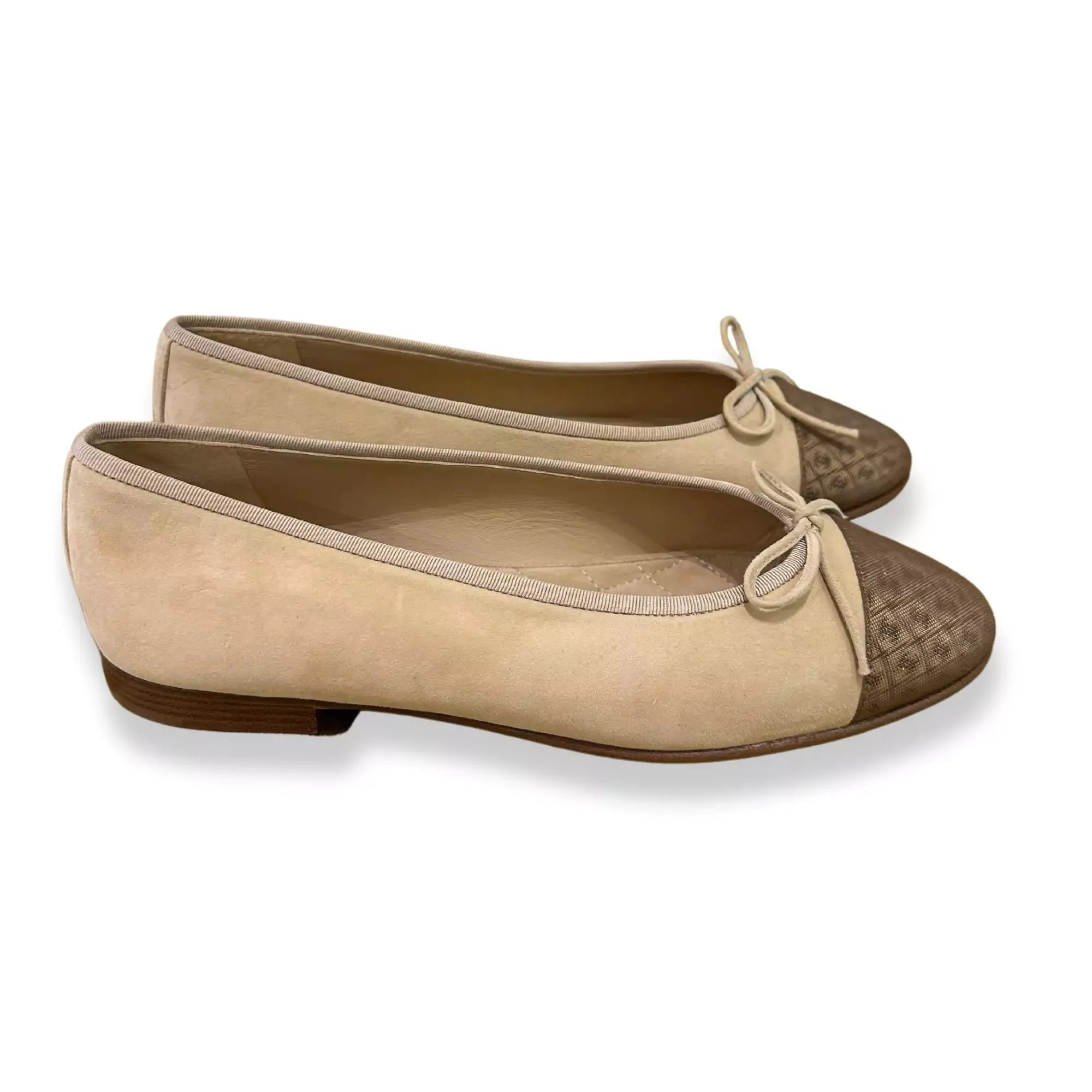 CHANEL BEIGE SUEDE LEATHER BALLET FLATS