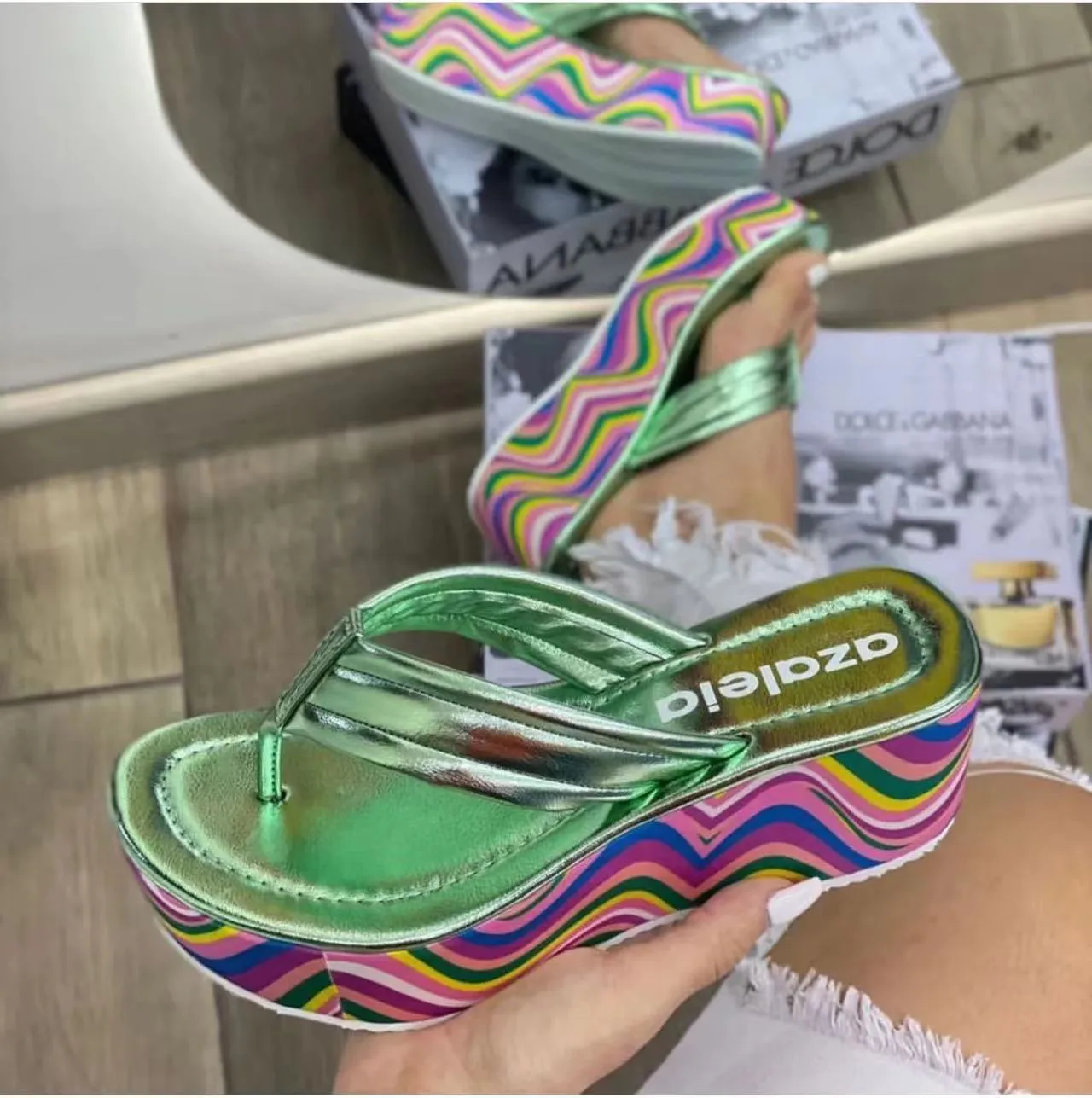 Fashionable summer slippers HPSD273