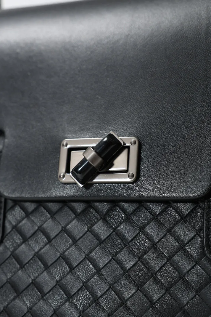 Karisa Black   Leda Black