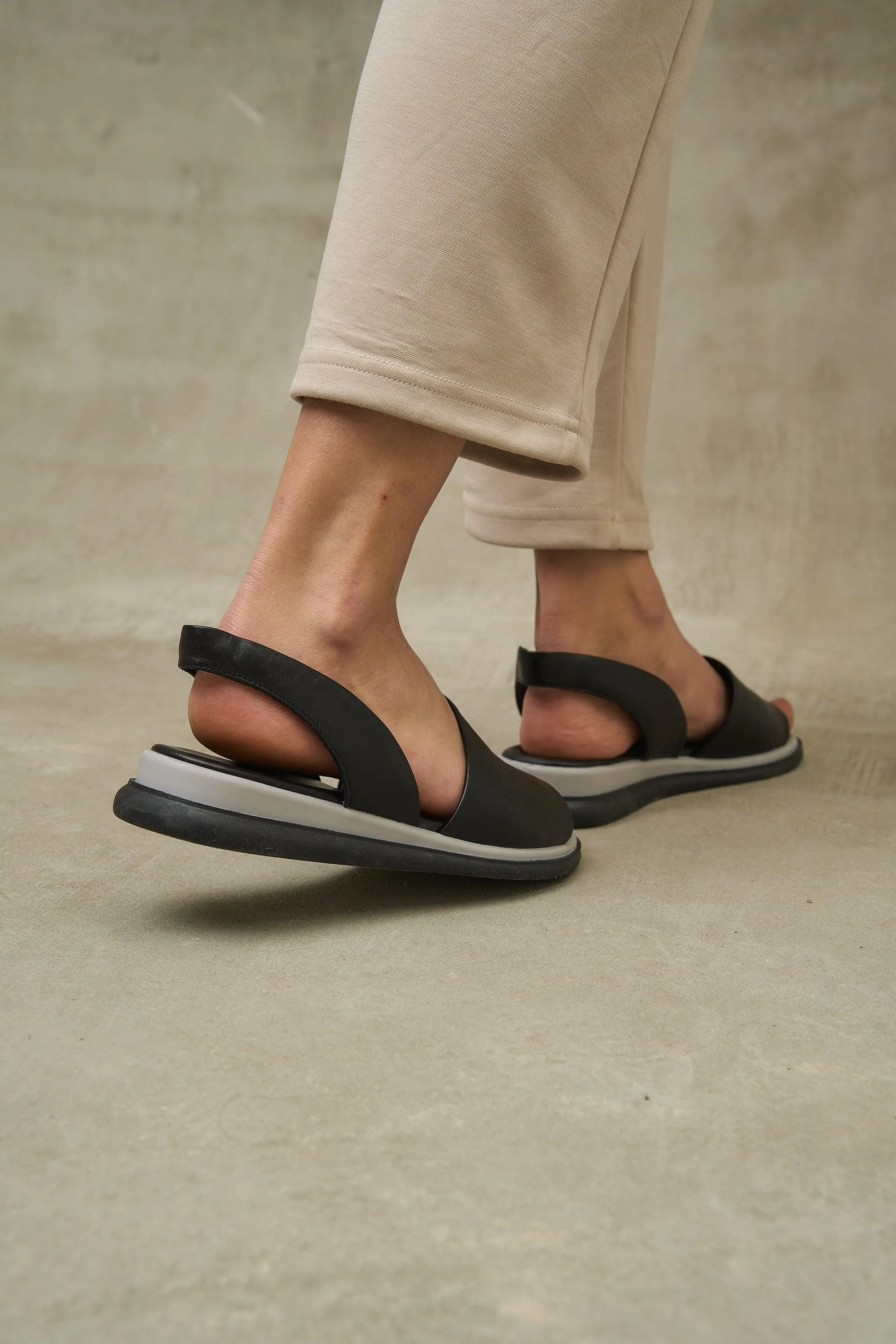 Lola Slide - Black