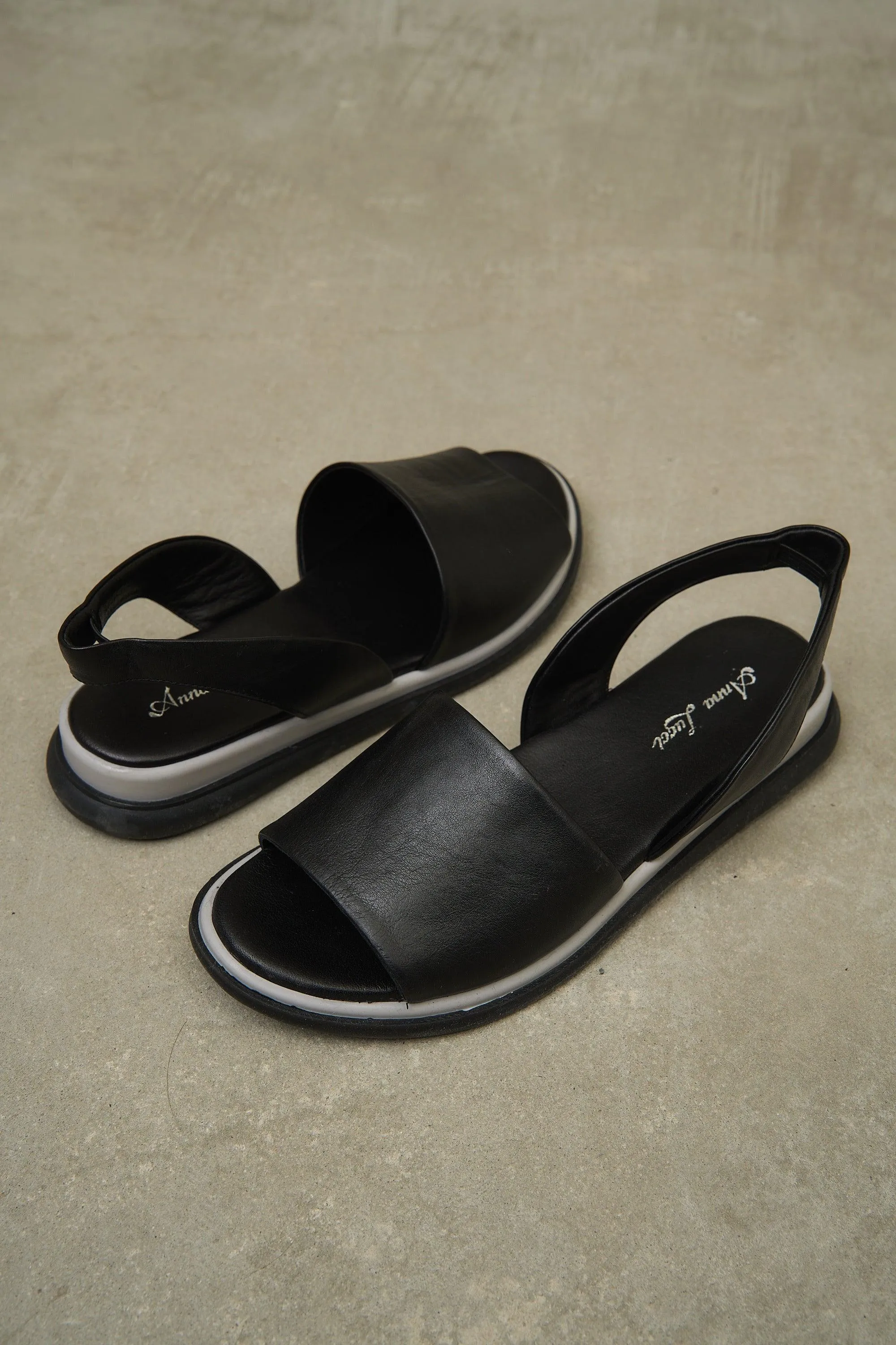 Lola Slide - Black
