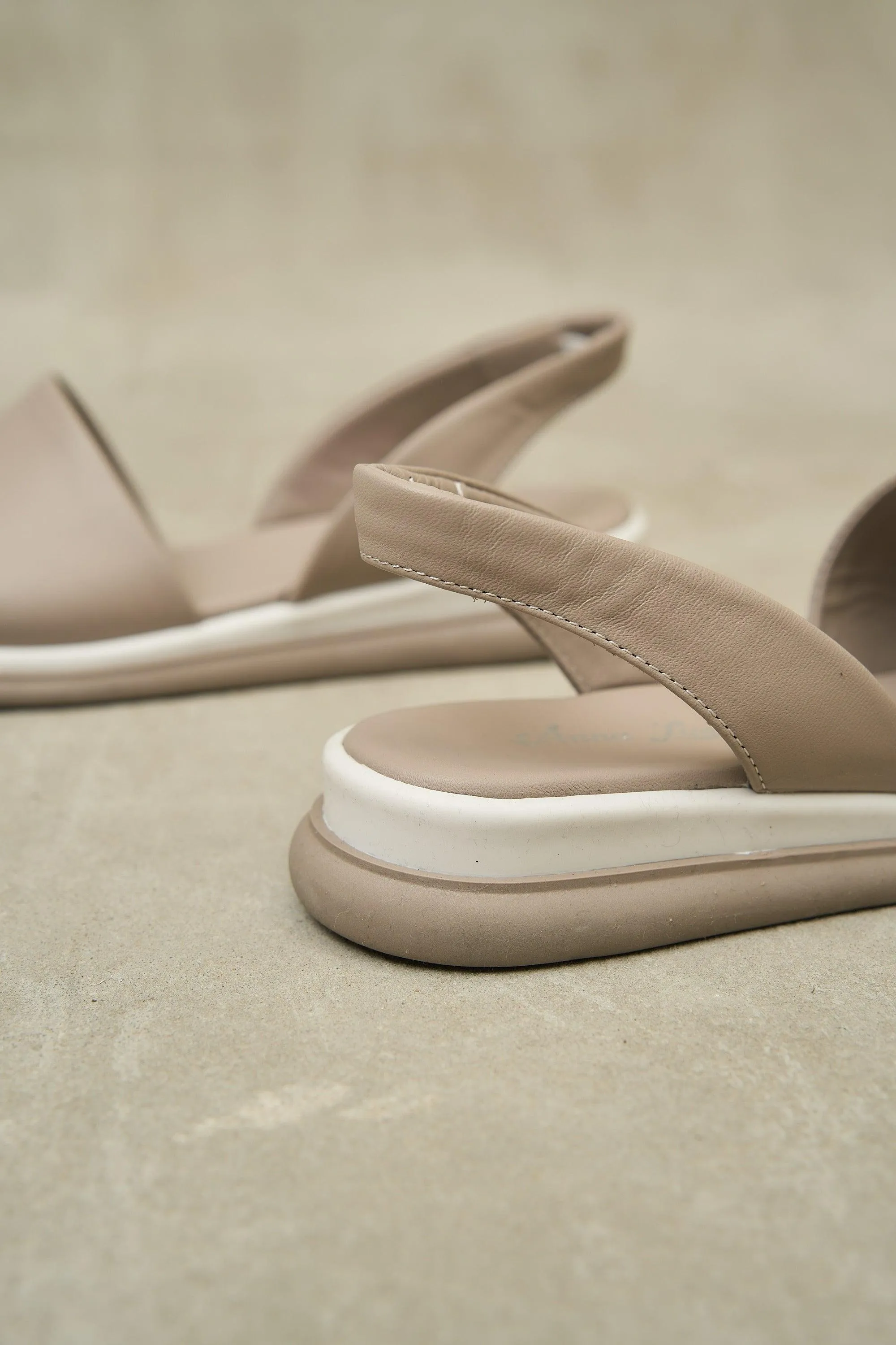 Lola Slide - Black