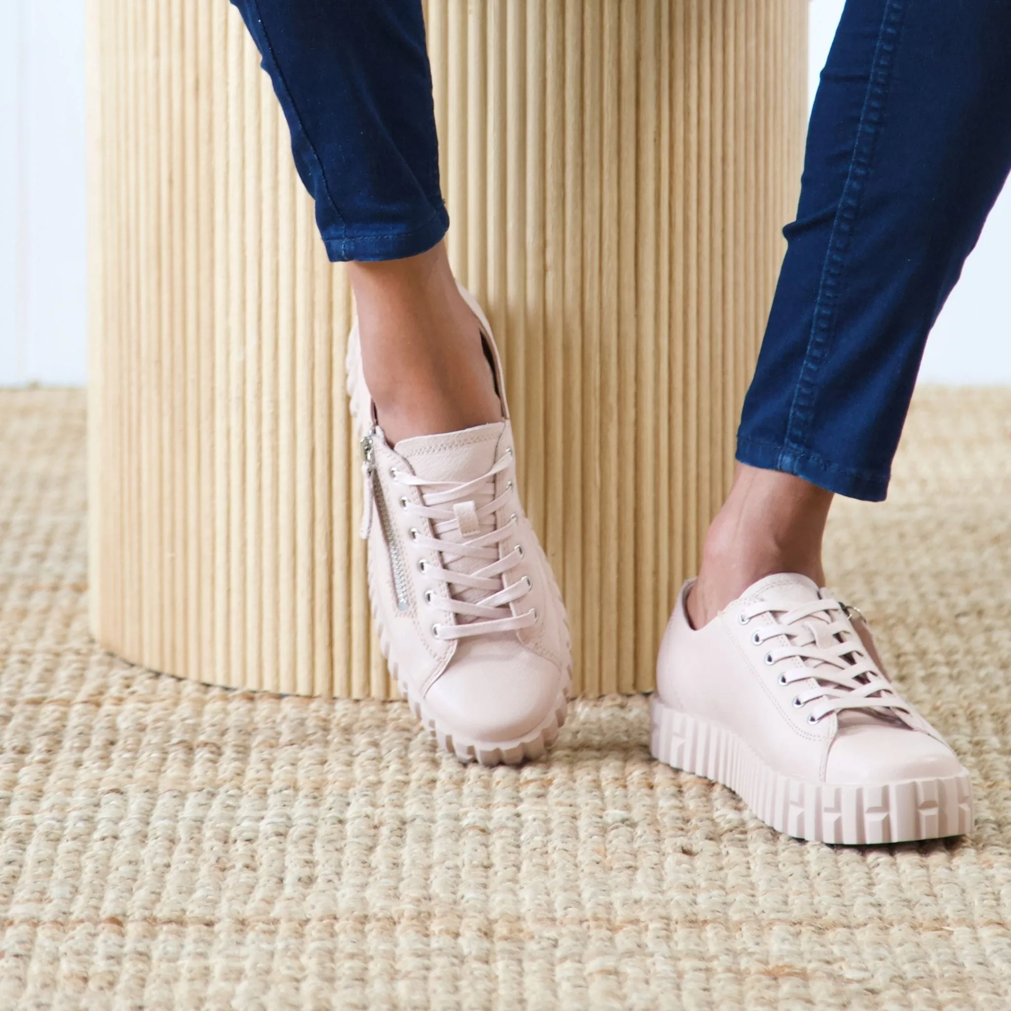Osloe Rose Leather Sneakers
