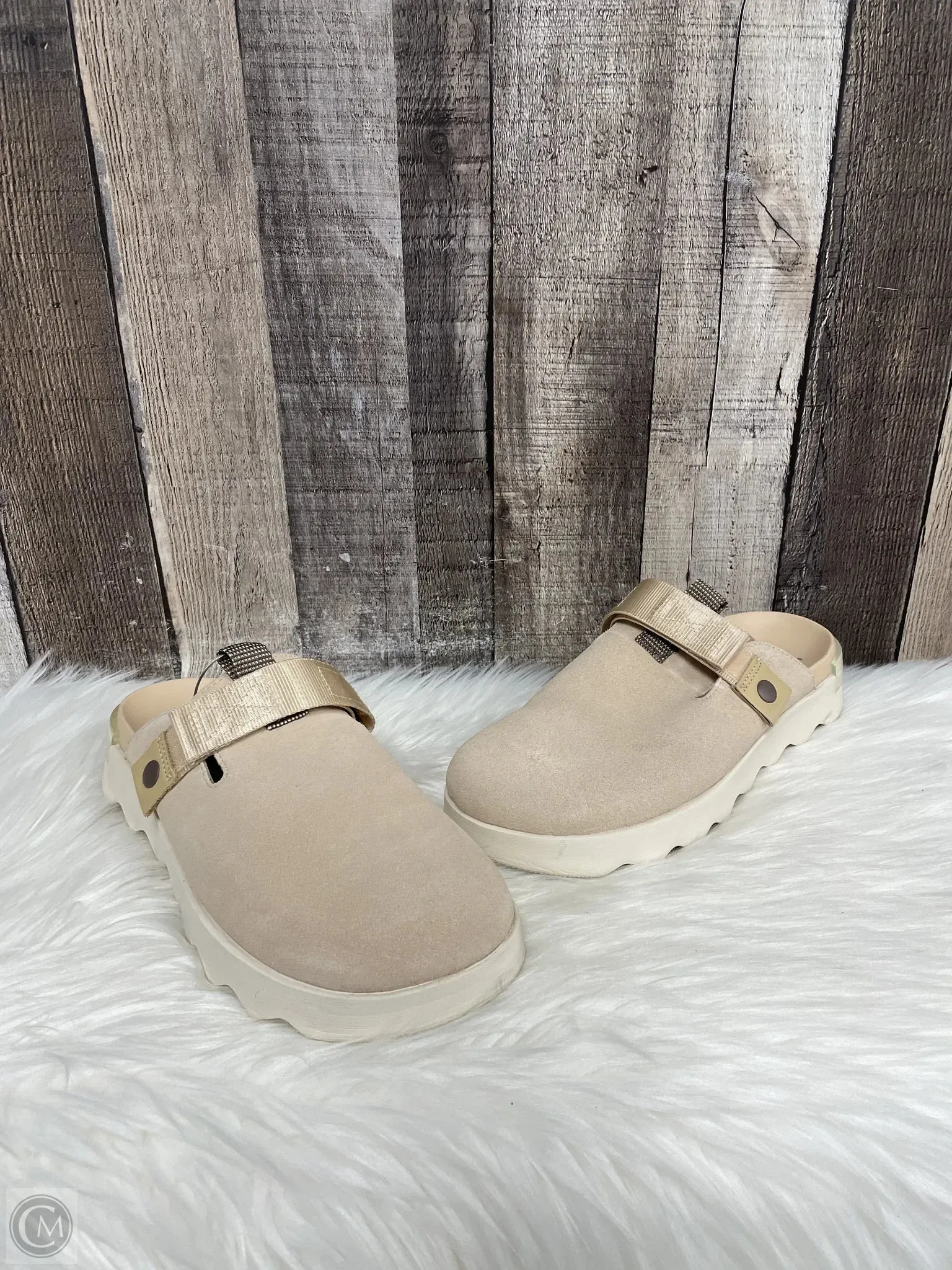 Shoes Flats By Sorel In Beige, Size: 8