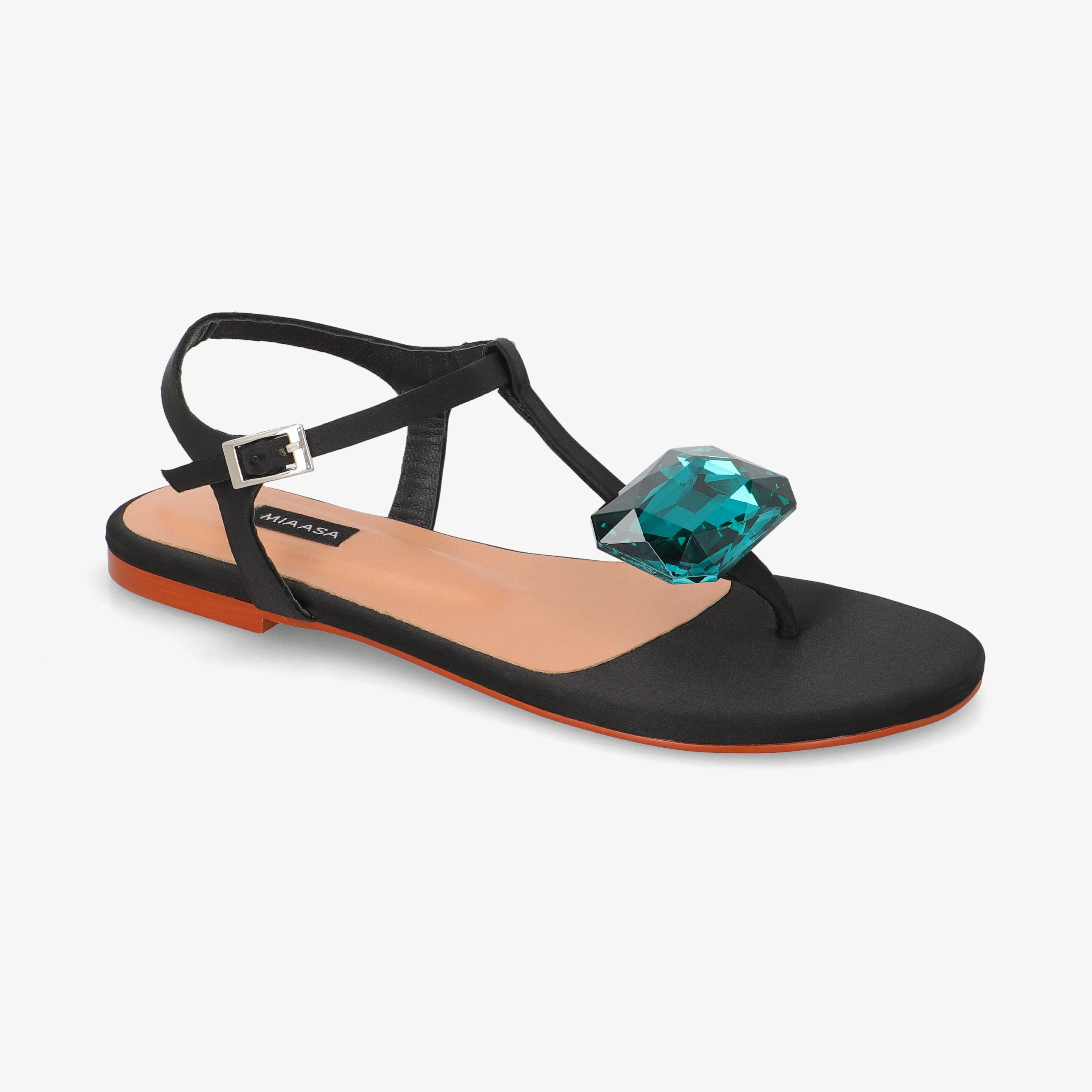 Wardrobe Essential '24 - Lyla